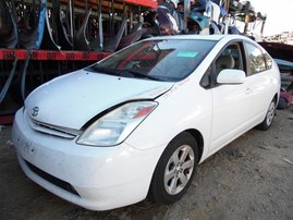 2005 Toyota Prius White 1.5L AT #Z23465